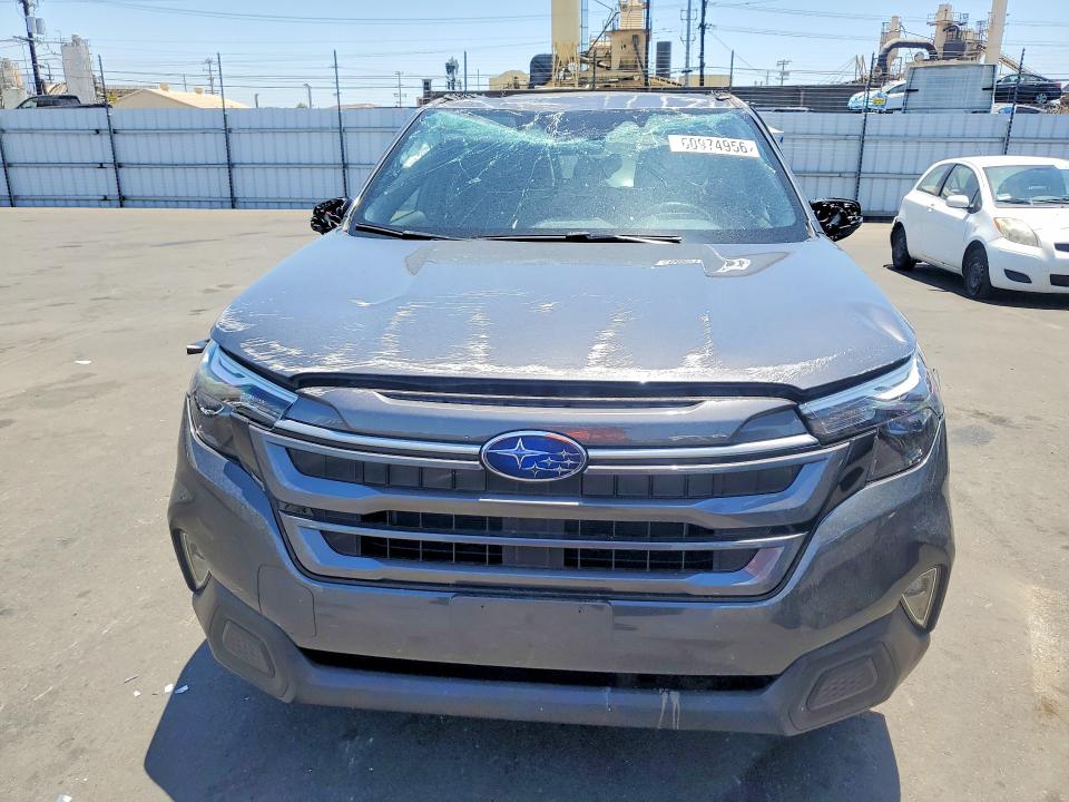 2025 Subaru Forester VIN JF2SLDBC9SH419792 COPART salvage auction — ROLLOVER, Ca - Salvage Certificate, sold $3,050 on 2026-07-29 (photo 5)