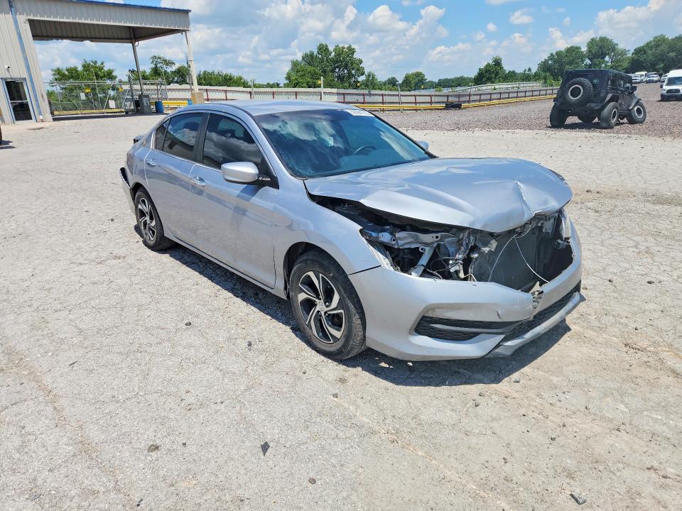 2017 Honda Accord VIN 1HGCR2F33HA030147 COPART salvage auction — FRONT END, Ne - Dealer Only Clean Title, sold $2,350 on 2026-07-30 (photo 4)