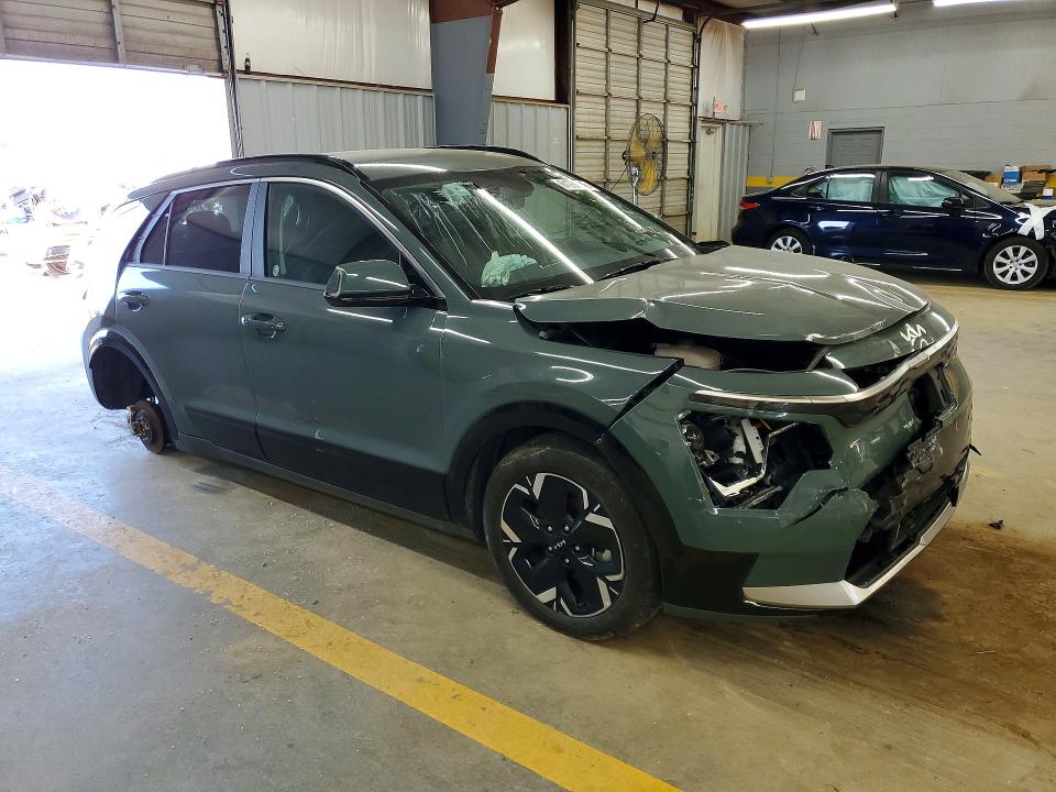 2024 Kia Niro VIN KNDCR3L10R5079985 COPART salvage auction — FRONT END, Fl - Dlr Only Cert Of Destruction (P), sold $4,250 on 2026-07-29 (photo 4)