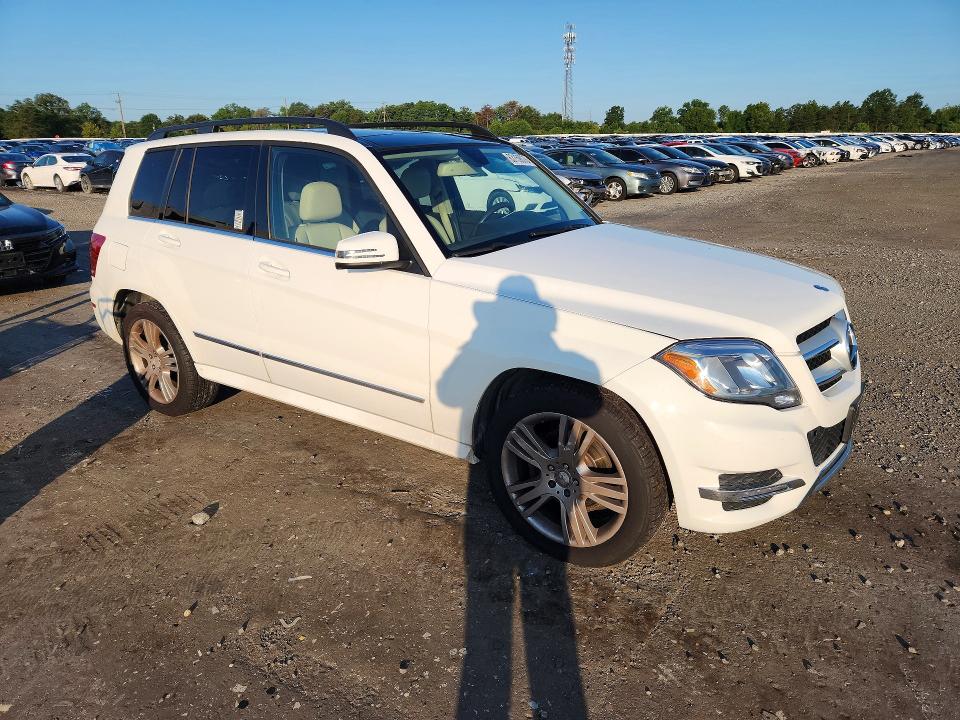 2015 Mercedes-benz Glk-klasse VIN WDCGG8JB6FG377225 COPART salvage auction — MINOR DENT/SCRATCHES, Va - Certificate Of Title, sold $5,200 on 2026-08-19 (photo 4)
