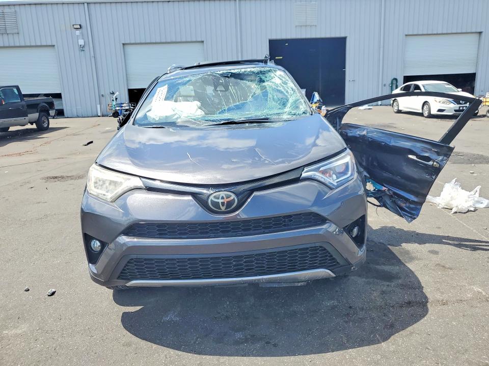 2018 Toyota VIN JTMNFREV8JD120376 COPART salvage auction — ROLLOVER, Fl - Cert Of Title Slvg Rebuildable, sold $2,150 on 2026-07-20 (photo 5)
