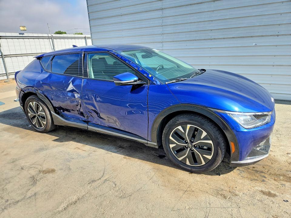 2023 Kia Ev6 VIN KNDC34LA4P5602526 COPART salvage auction — SIDE, CA - CERTIFICATE OF TITLE, sold $6,400 on 2026-07-22 (photo 4)