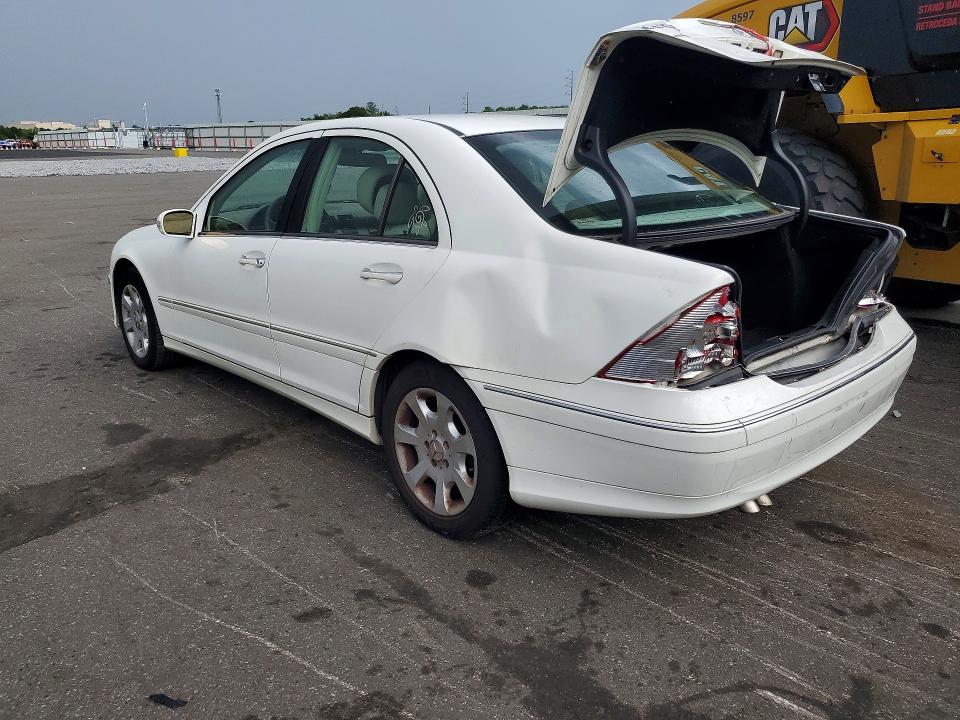 2006 Mercedes-benz C-klasse VIN WDBRF56HX6F740479 COPART salvage auction — REAR END, Fl - Cert Of Title Slvg Rebuildable, sold $275 on 2026-08-05 (photo 2)