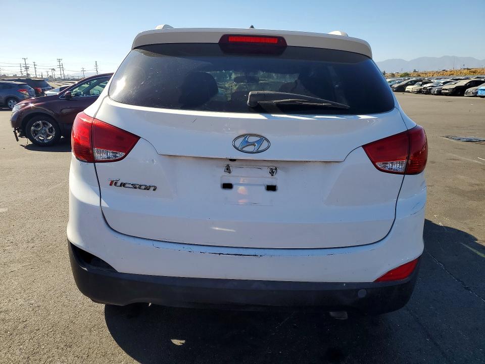 2015 Hyundai Tucson VIN KM8JU3AG7FU092680 COPART salvage auction — FRONT END, Ca - Cert Of Title-Salvaged, sold $2,300 on 2026-07-27 (photo 6)