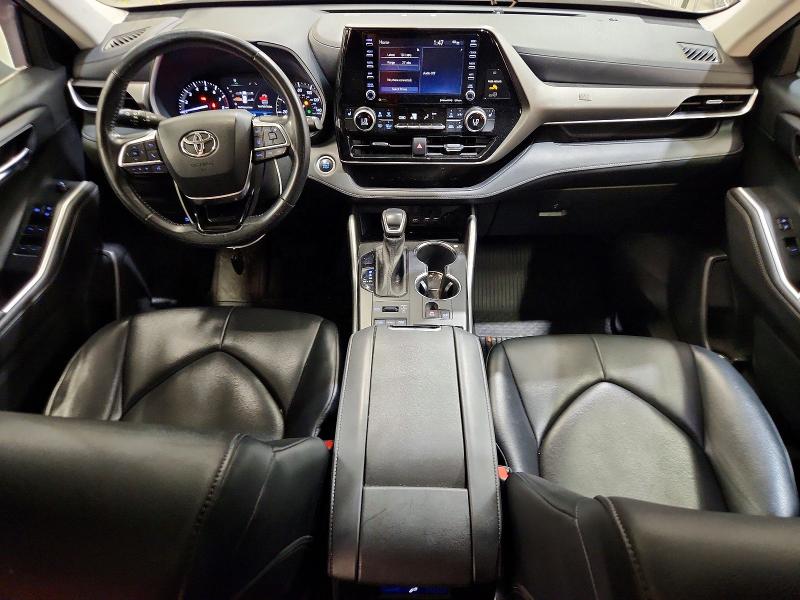 2021 Toyota Highlander VIN 5TDGZRBH8MS093297 COPART salvage auction — MINOR DENT/SCRATCHES, Salvage Title, sold $8,600 on 2026-07-16 (photo 8)