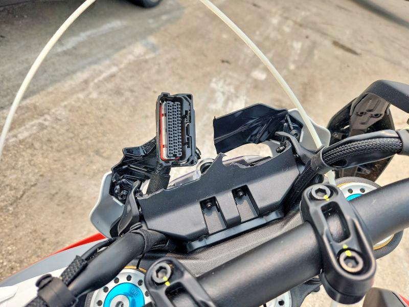 2026 Ducati Hypermotard VIN ZDMBAU8T8TB000997 COPART salvage auction — ROLLOVER, Salvage Title, sold $3,450 on 2026-07-30 (photo 7)