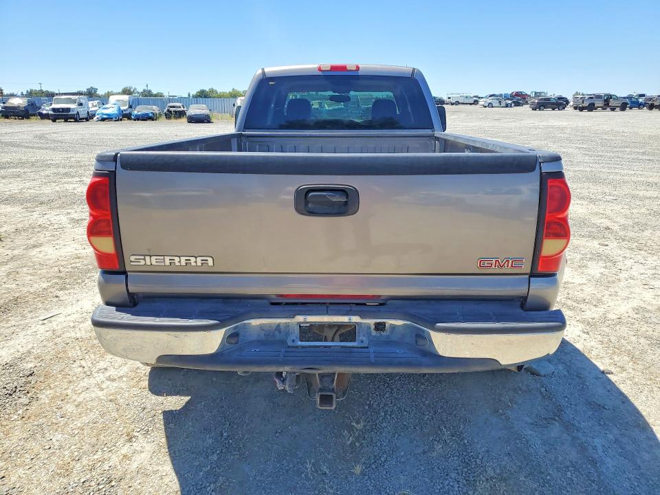 2007 Gmc VIN 1GTJK33D27F152092 COPART salvage auction — MINOR DENT/SCRATCHES, CA - SALVAGE CERTIFICATE, sold $10,100 on 2026-07-28 (photo 6)