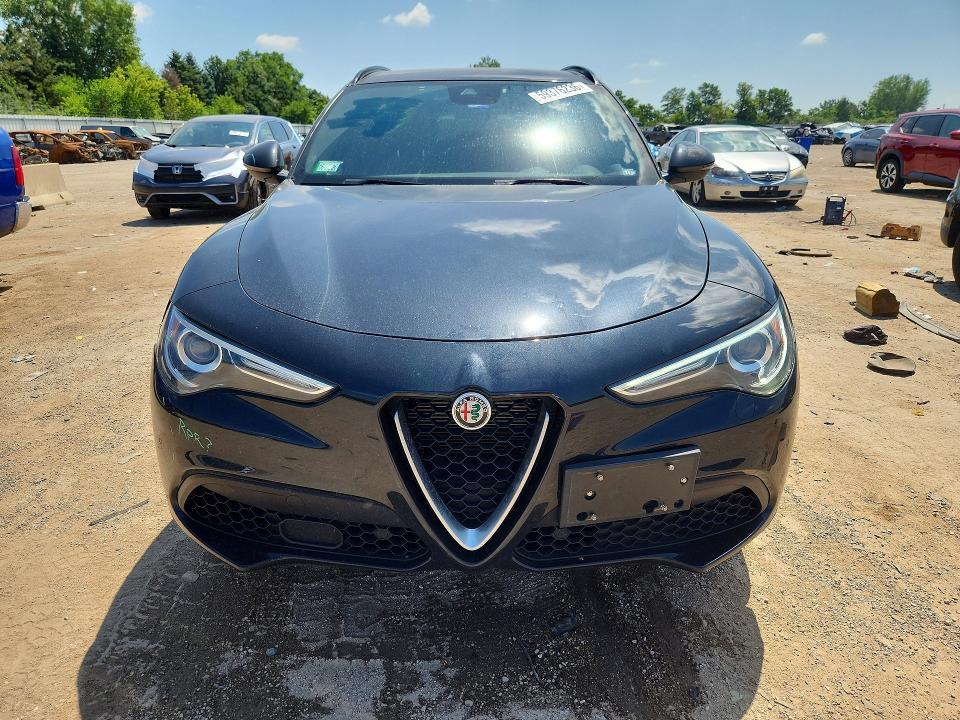 2023 Alfa romeo Stelvio VIN ZASPAKBNXP7D54214 COPART salvage auction — FRONT END, Il - Salvage Certificate, sold $14,300 on 2026-08-11 (photo 5)