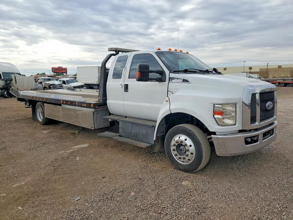 2018 Ford VIN 1FDWX6DC7JDF06461 COPART salvage auction — NORMAL WEAR, AZ - CERTIFICATE OF TITLE, sold $6,700 on 2026-07-25 (photo 4)