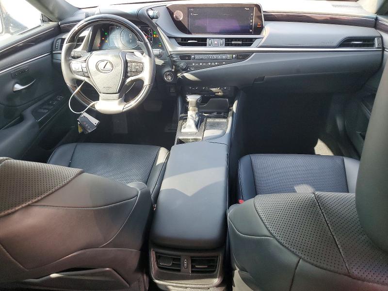 2020 Lexus VIN 58ADZ1B13LU055157 COPART salvage auction — MINOR DENT/SCRATCHES, TN - CERTIFICATE OF TITLE, sold $15,000 on 2026-07-27 (photo 8)