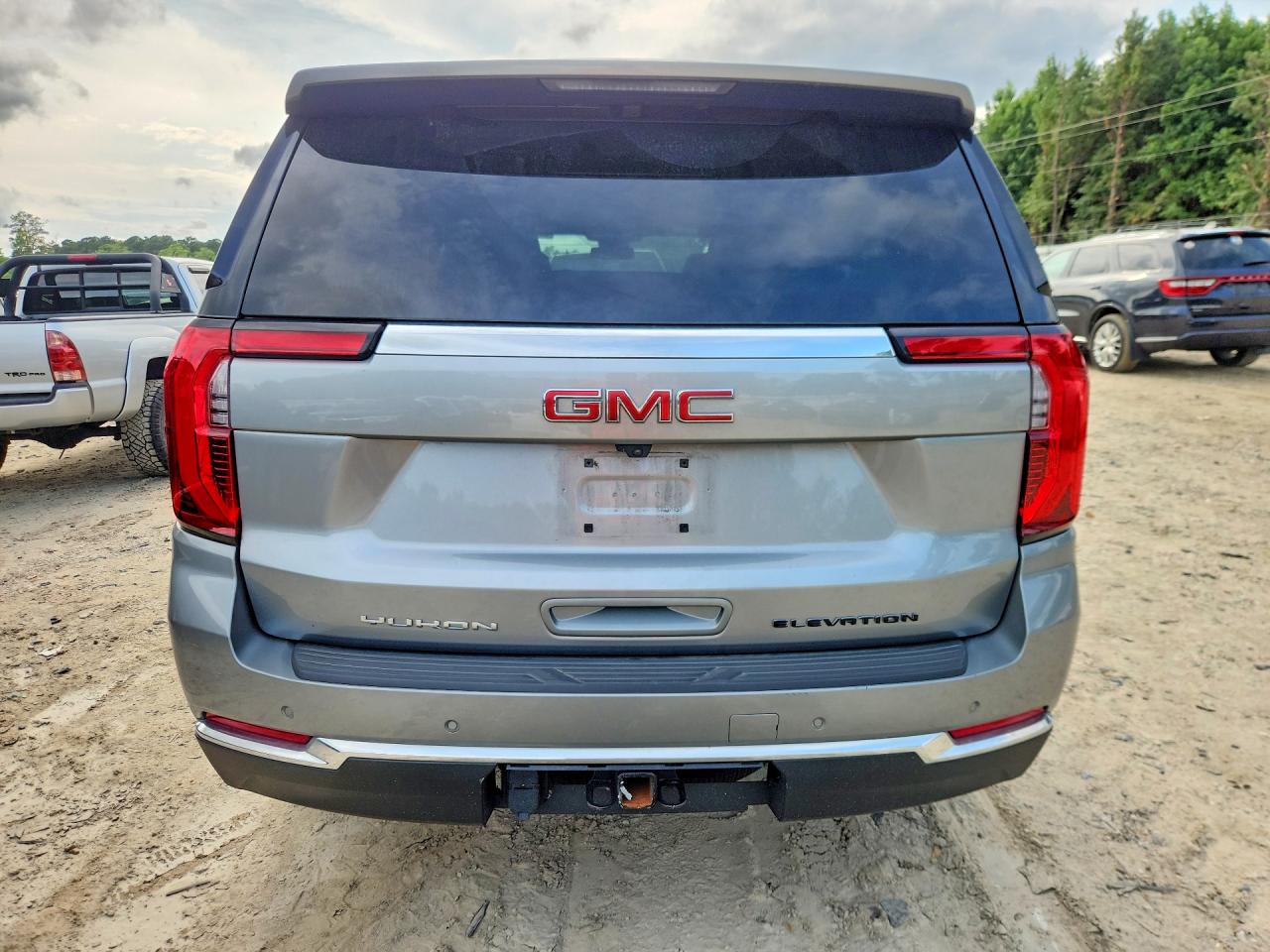 2025 GMC Yukon XL VIN 1GKS2GRD8SR255306 COPART salvage auction — Front End, VA - CERT OF TITLE - SALVAGE, sold $39,000 on 2026-08-04 (photo 6)