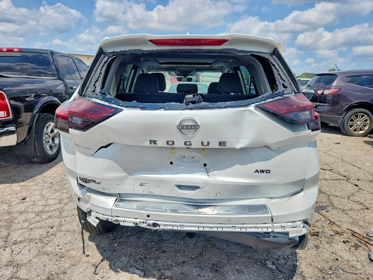 2026 Nissan Rogue VIN 5N1BT3BB8TC708687 COPART salvage auction — Rear End, St - Salvage Title, sold $7,800 on 2026-09-25 (photo 6)