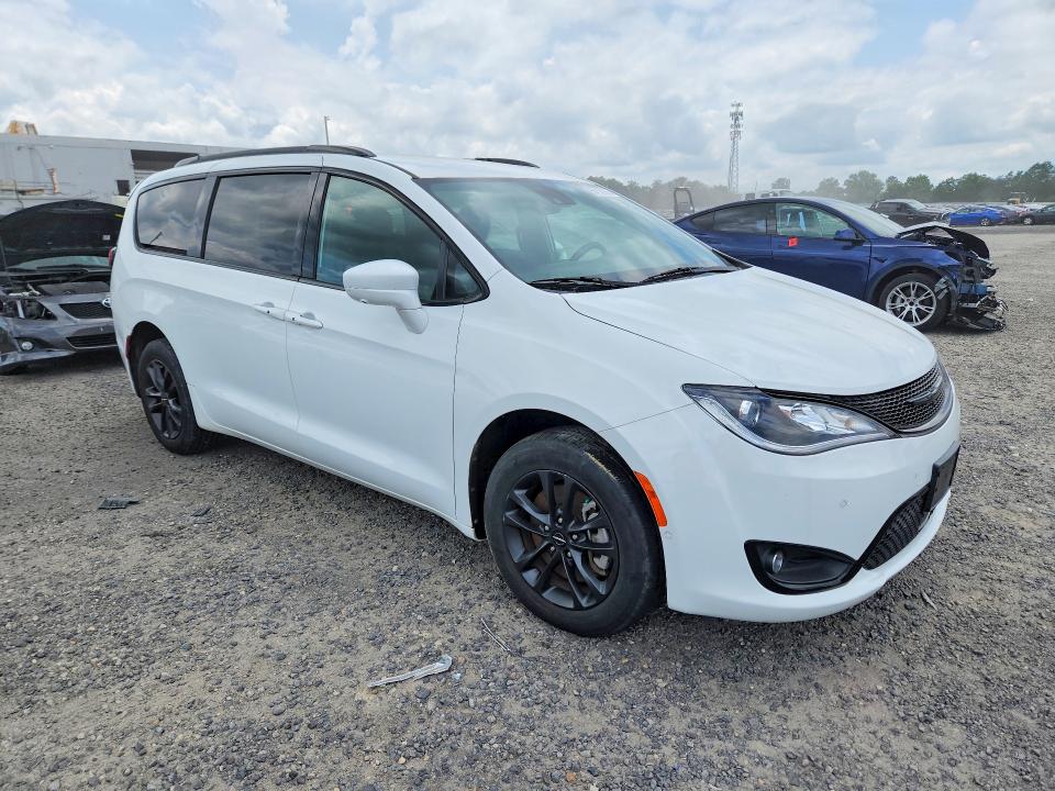 2020 Chrysler Pacifica VIN 2C4RC3BG7LR267821 COPART salvage auction — UNDERCARRIAGE, Va - Cert Of Title-Rebuilt, sold $6,500 on 2026-07-29 (photo 4)