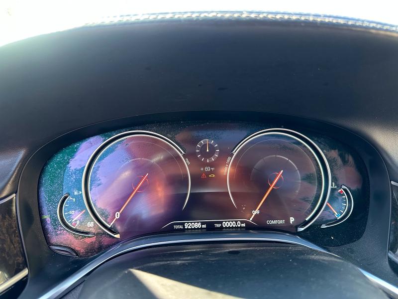 2016 BMW 7er VIN WBA7F2C52GG418042 COPART salvage auction — MINOR DENT/SCRATCHES, In - Certificate Of Title, sold $8,300 on 2026-08-06 (photo 5)
