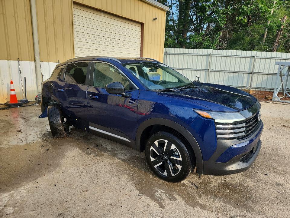 2026 Nissan Kicks VIN 3N8AP6CB9TL387627 COPART salvage auction — SIDE, NC - SALVAGE CERTIFICATE OF TITLE, sold $7,300 on 2026-08-14 (photo 4)