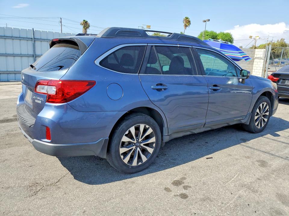 2015 Subaru Outback VIN 4S4BSAJC3F3263376 COPART salvage auction — MINOR DENT/SCRATCHES, Ca - Dis/Dlr/Exp Only Clean Title, sold $275 on 2026-07-23 (photo 3)