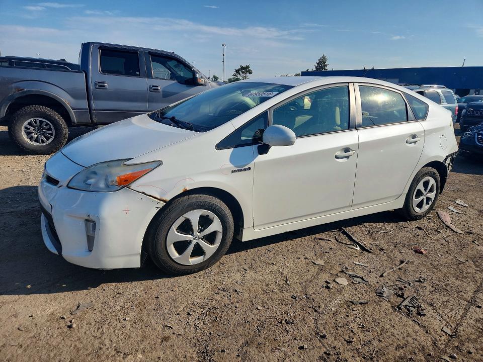 2013 Toyota Prius VIN JTDKN3DUXD5629332 COPART salvage auction — REAR END, MI - CERTIFICATE OF TITLE, sold $1,300 on 2026-07-28 (photo 1)