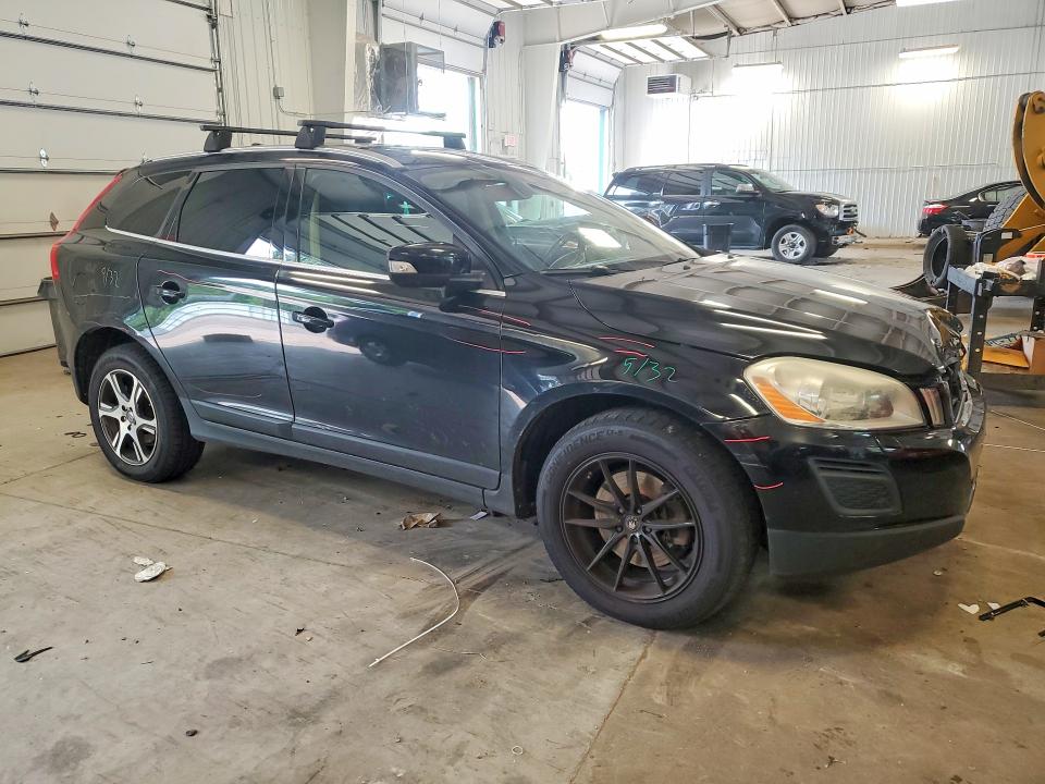 2012 Volvo VIN YV4902DZ8C2257909 COPART salvage auction — FRONT END, Mn - Cert Of Title-Salvage, sold $500 on 2026-07-07 (photo 4)