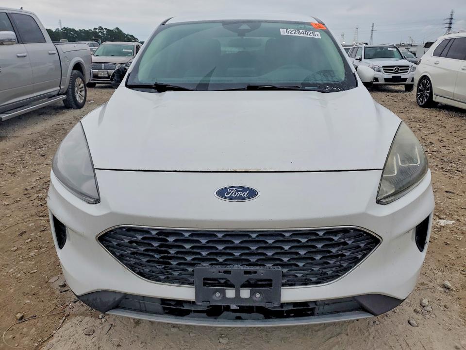 2020 Ford Escape VIN 1FMCU0G61LUB66449 COPART salvage auction — NORMAL WEAR, Tx - Certificate Of Title (P), sold $5,000 on 2026-08-15 (photo 5)