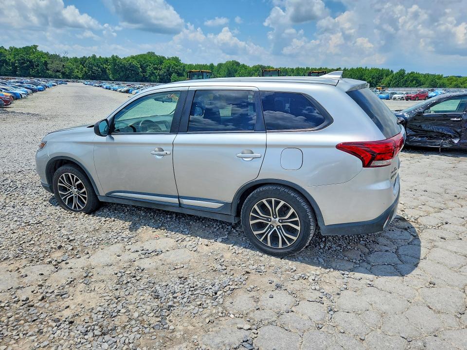 2018 Mitsubishi Outlander VIN JA4AZ3A33JZ052959 COPART salvage auction — NORMAL WEAR, TN - CERTIFICATE OF TITLE (P), sold $3,900 on 2026-07-28 (photo 2)