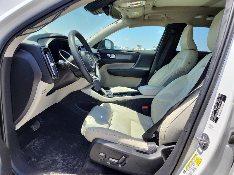 2023 Volvo Xc40 VIN YV4L12UW5P2952508 COPART salvage auction — REAR END, TX - SALVAGE VEHICLE TITLE, sold $12,900 on 2026-08-20 (photo 7)