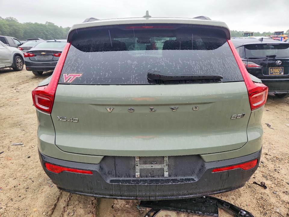 2024 Volvo Xc40 VIN YV4L12UK5R2215860 COPART salvage auction — SIDE, Md - Cert Of Salvage > 75% Damage, sold $7,400 on 2026-08-11 (photo 6)