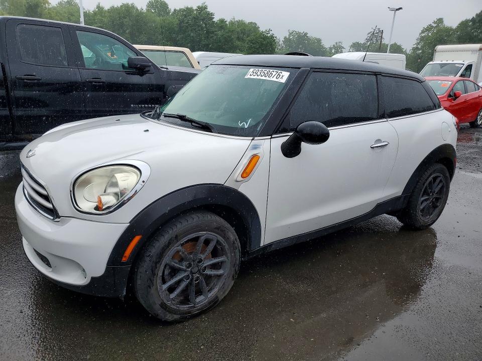 2015 Mini Cooper VIN WMWSS1C52FWN94917 COPART salvage auction — MINOR DENT/SCRATCHES, Fl - Certificate Of Title, sold $625 on 2026-09-04 (photo 1)