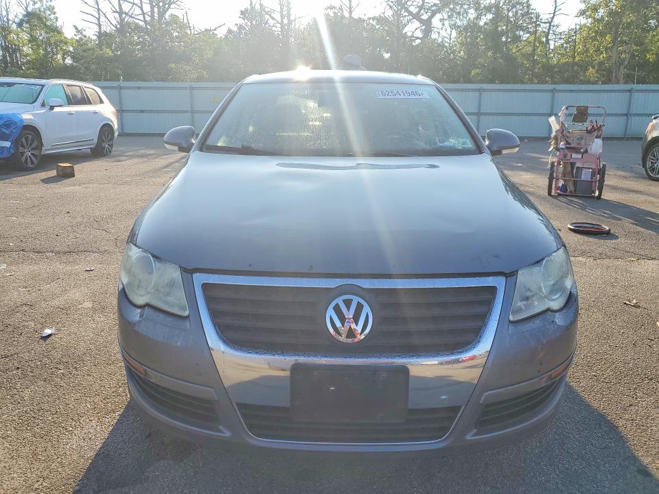 2008 Volkswagen Passat VIN WVWJK73C28E217576 COPART salvage auction — REAR END, Ny - Mv-907A Salvage Certificate, sold $400 on 2026-08-17 (photo 5)