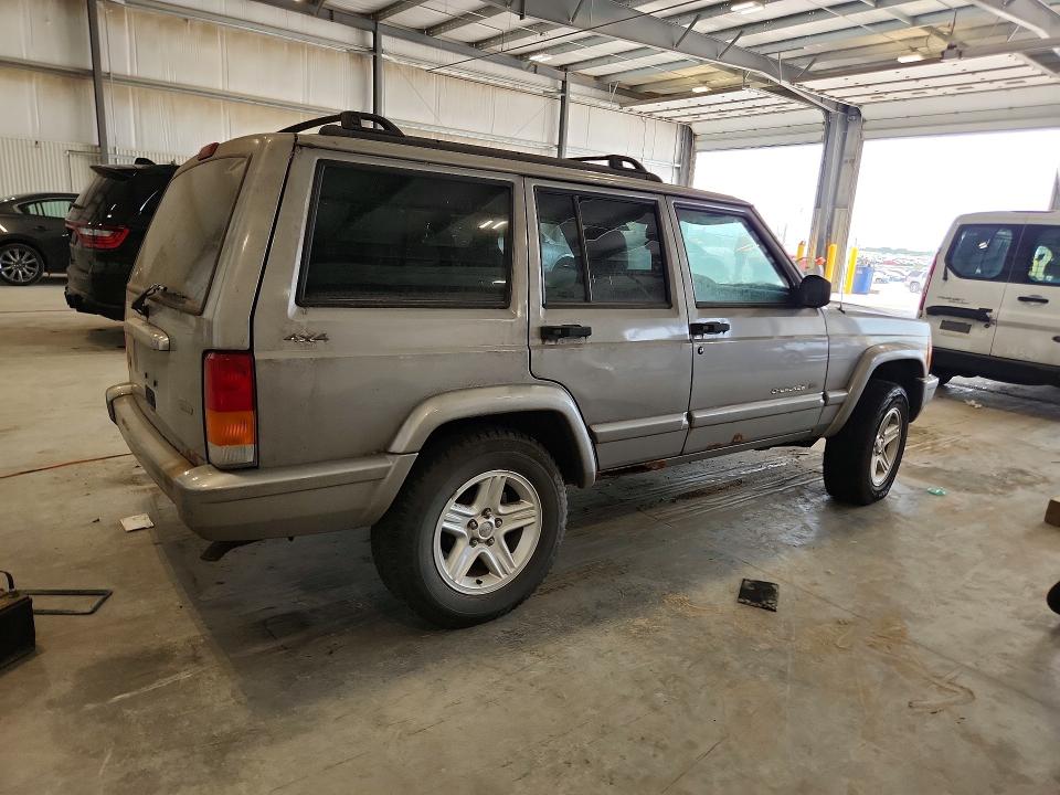 2001 Jeep Cherokee VIN 1J4FF58S11L540544 COPART salvage auction — MINOR DENT/SCRATCHES, NE - CERTIFICATE OF TITLE, sold $450 on 2026-08-18 (photo 3)