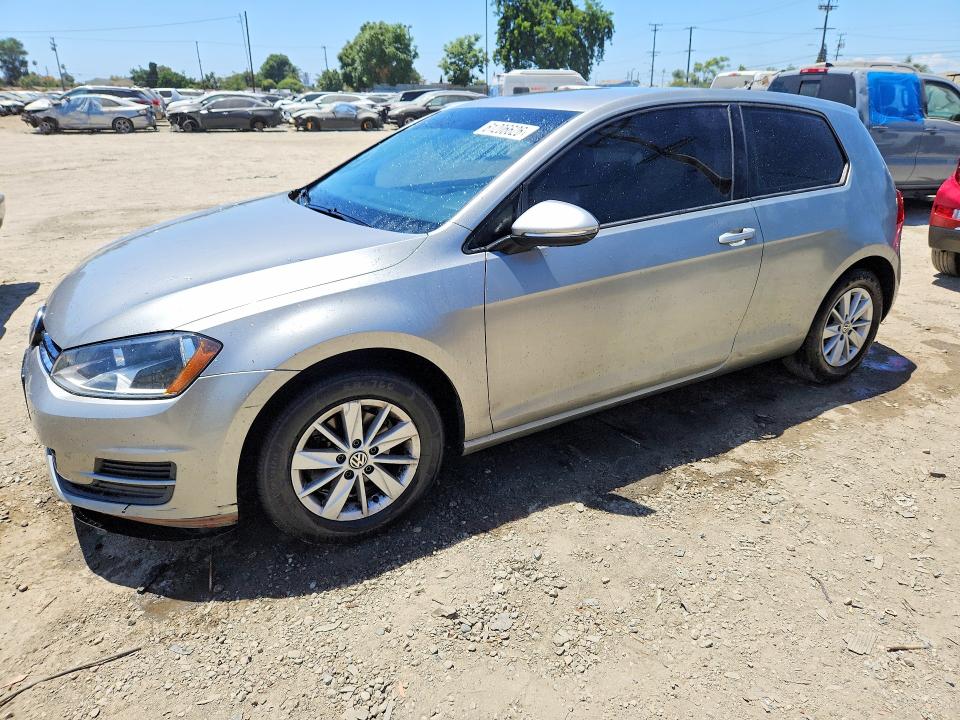2015 Volkswagen Golf VIN 3VW917AU8FM031613 COPART salvage auction — MINOR DENT/SCRATCHES, Ca - Dis/Dlr/Exp Only Clean Title, sold $975 on 2026-07-27 (photo 1)