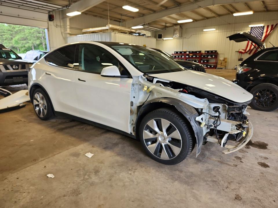 2020 Tesla Model y VIN 5YJYGDEEXLF032129 COPART salvage auction — FRONT END, MN - CERT OF TITLE-SALVAGE, sold $7,800 on 2026-07-23 (photo 4)