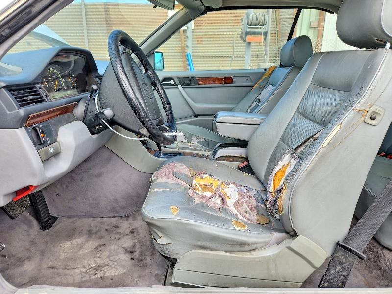 1995 Mercedes-benz E-class VIN WDBEA66E7SC185995 COPART salvage auction — MINOR DENT/SCRATCHES, Nv - Dis/Dlr/Exp Only Clean Title (P), sold $1,750 on 2026-07-27 (photo 7)