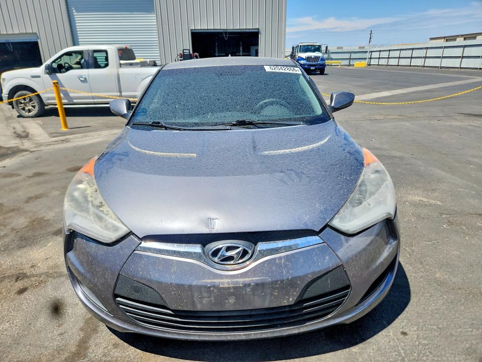 2016 Hyundai Veloster VIN KMHTC6AD9GU257424 COPART salvage auction — FRONT END, Ca - Dis/Dlr/Exp Only Clean Title, sold $900 on 2026-07-28 (photo 5)