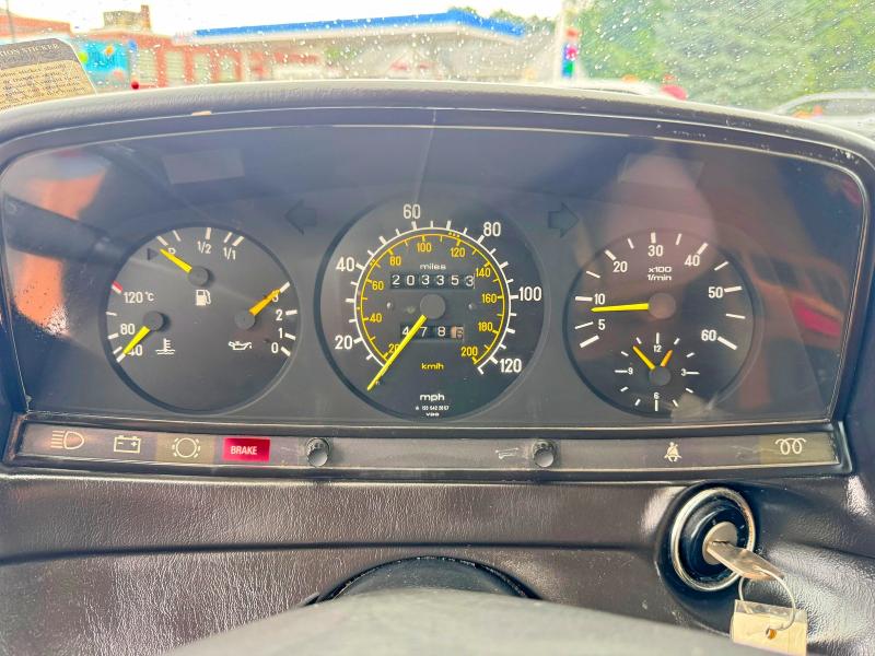 1984 Mercedes-benz 300 VIN WDBAB33A9EA038539 COPART salvage auction — NORMAL WEAR, MA - CERTIFICATE OF TITLE (P), sold $1,150 on 2026-07-29 (photo 8)