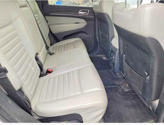 2018 Jeep Grand cherokee VIN 1C4RJFBG0JC132497 COPART salvage auction — MINOR DENT/SCRATCHES, ON - PERMIT NO BRAND - UNFIT (P), sold $7,200 on 2026-08-11 (photo 6)