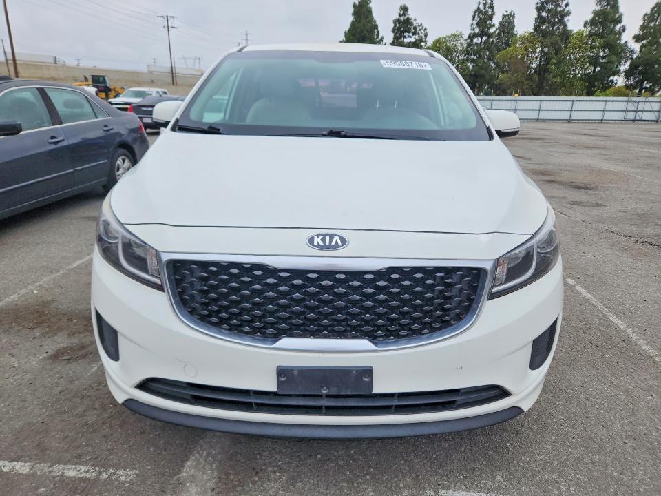 2016 Kia SEDONA VIN KNDMA5C15G6112087 COPART salvage auction — NORMAL WEAR, Ca - Dis/Dlr/Exp Only Clean Title, sold $1,050 on 2026-07-28 (photo 5)