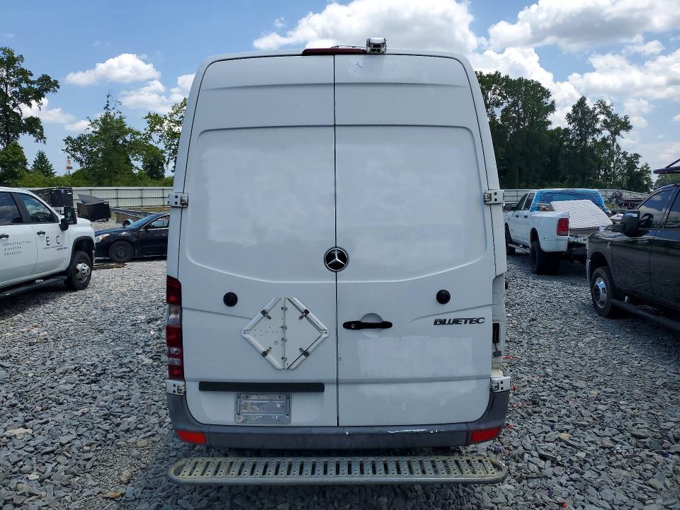 2011 Mercedes-benz Sprinter VIN WD3PE8CB8B5609638 COPART salvage auction — MECHANICAL, NC - DEALER ONLY CLEAN TITLE, sold $300 on 2026-07-09 (photo 6)