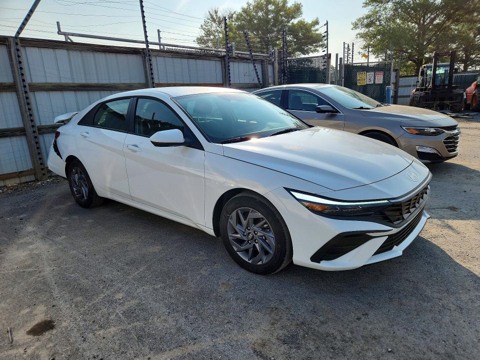 2026 Hyundai Elantra VIN KMHLM4DJ4TU199915 COPART salvage auction — REAR END, Sc - Certificate Of Title, sold $12,900 on 2026-07-27 (photo 4)