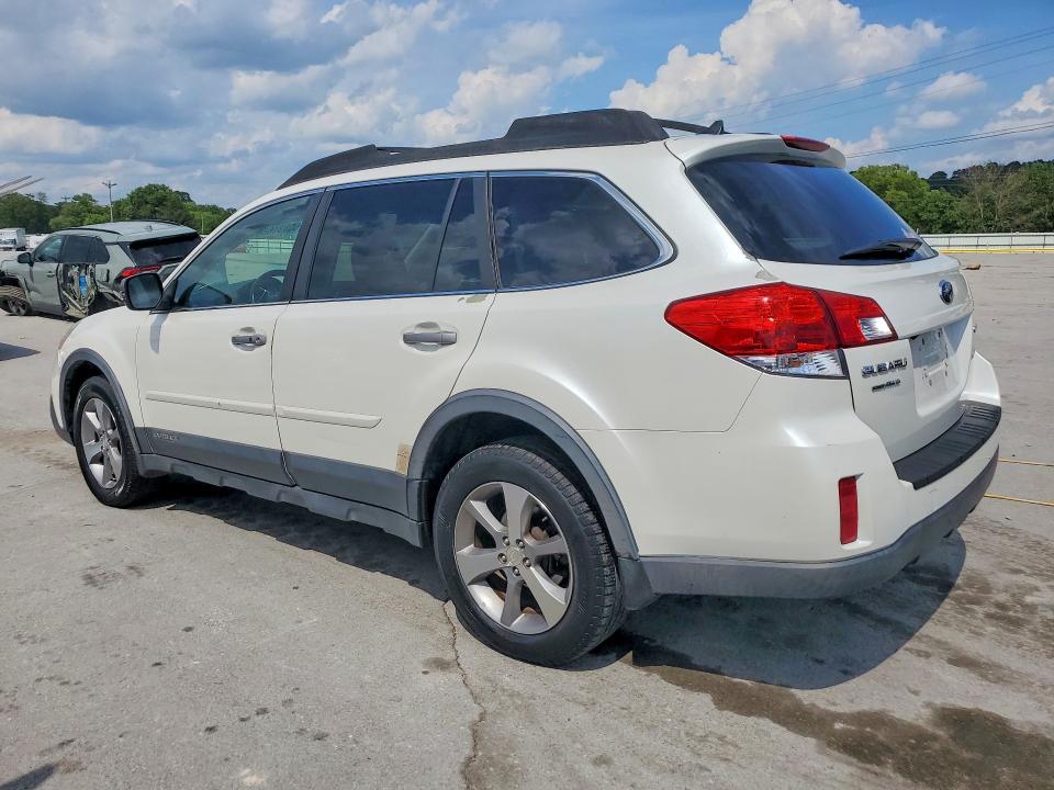 2014 Subaru Outback VIN 4S4BRCPC3E3292857 COPART salvage auction — MINOR DENT/SCRATCHES, Tn - Certificate Of Title (P), sold $3,800 on 2026-07-23 (photo 2)