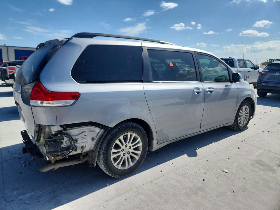 2013 Toyota VIN 5TDYK3DC5DS389627 COPART salvage auction — REAR END, Tx - Salvage Vehicle Title, sold $350 on 2026-07-21 (photo 3)