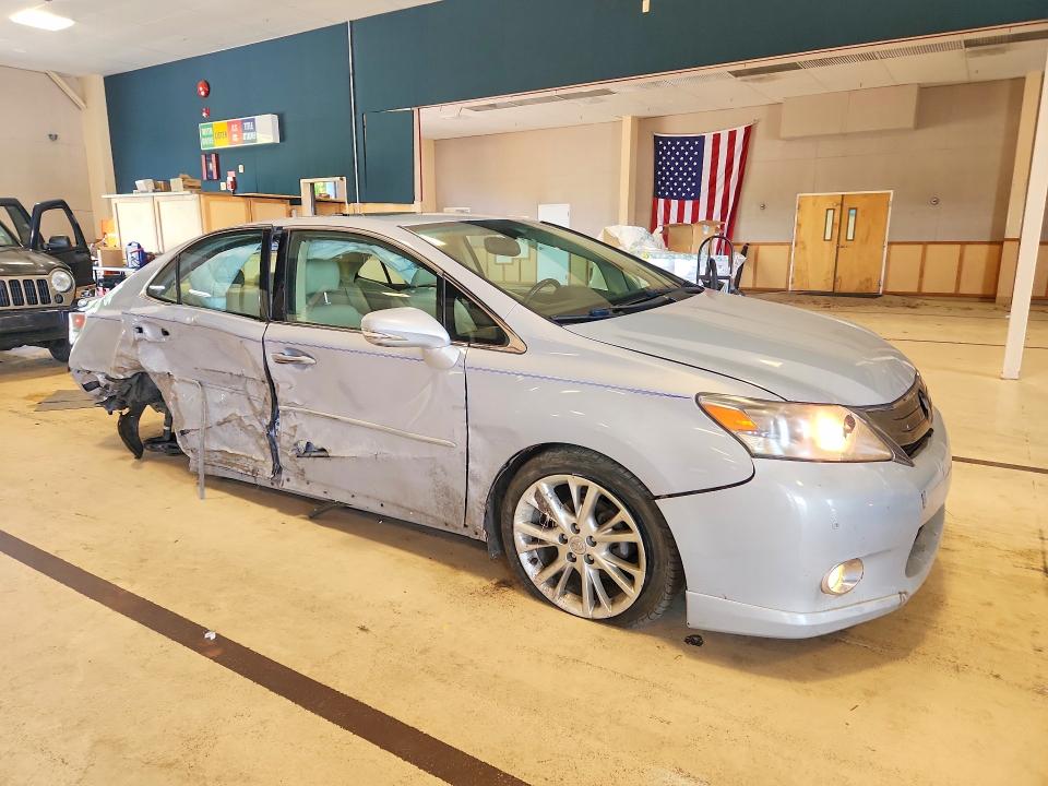 2010 Lexus Hs 250h VIN JTHBB1BA3A2026109 COPART salvage auction — SIDE, CT - CERT OF TITLE-SALVAGE, sold $475 on 2026-07-14 (photo 4)