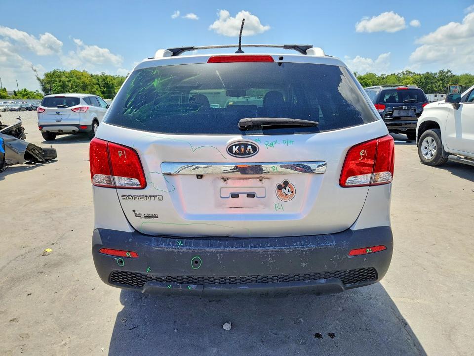 2012 Kia Sorento VIN 5XYKTDA26CG198587 COPART salvage auction — REAR END, FL - CERT OF TITLE SLVG REBUILDABLE, sold $1,650 on 2026-07-22 (photo 6)