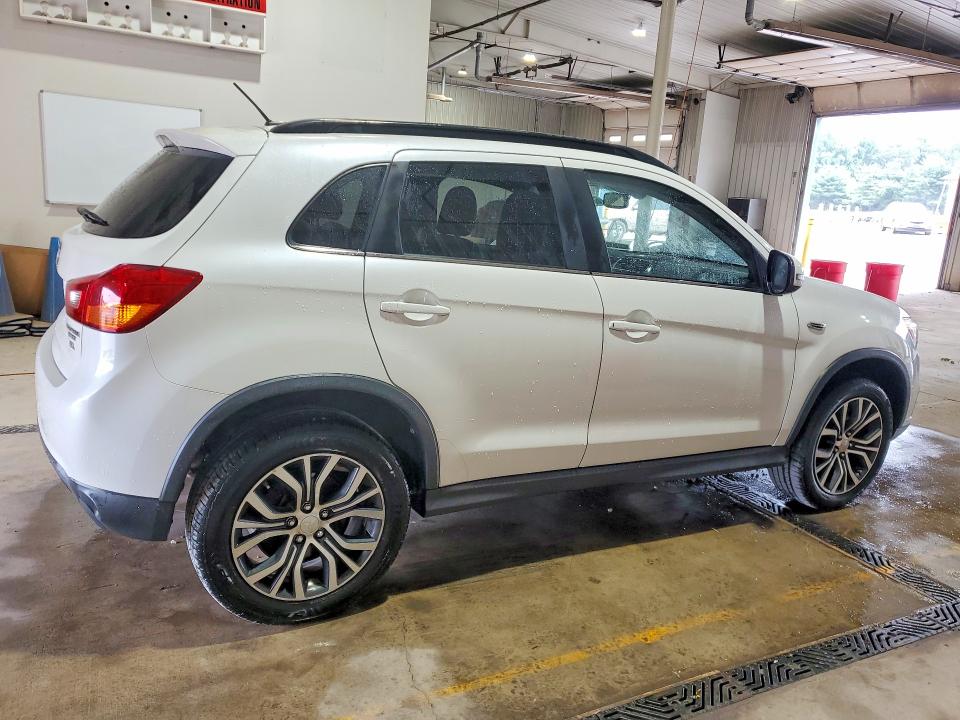 2016 Mitsubishi Outlander VIN JA4AP4AW7GZ055071 COPART salvage auction — NORMAL WEAR, Pa - Cert Of Title, sold $3,250 on 2026-07-16 (photo 3)