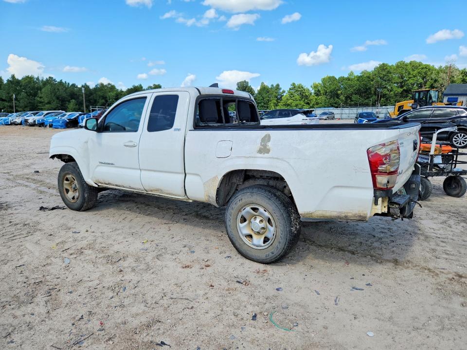 2016 Toyota Tacoma VIN 5TFSZ5AN6GX008630 COPART salvage auction — FRONT END, Fl - Certificate Of Title, sold $2,600 on 2026-07-31 (photo 2)