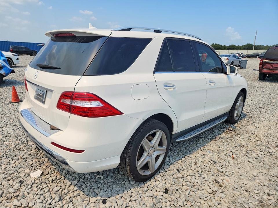 2014 Mercedes-benz VIN 4JGDA5JB1EA334689 COPART salvage auction — SIDE, Fl - Cert Of Title Slvg Rebuildable, sold $15 on 2026-07-31 (photo 3)