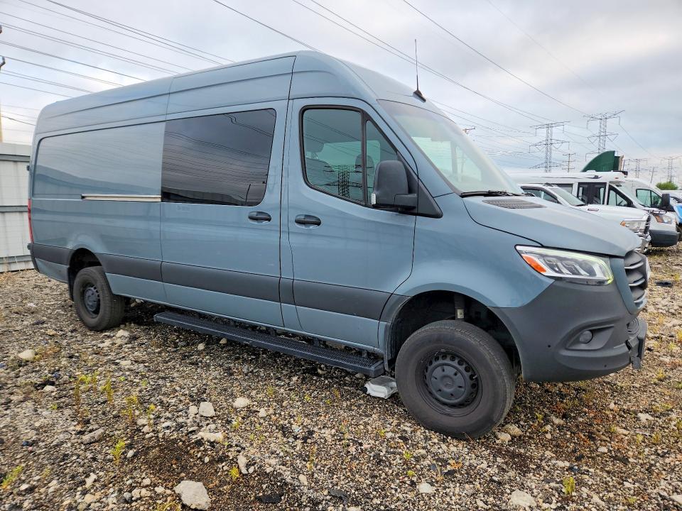 2024 Mercedes-benz Sprinter VIN W1W4NCVY5RP640264 COPART salvage auction — REAR END, Il - Salvage Certificate, sold $23,200 on 2026-08-25 (photo 4)