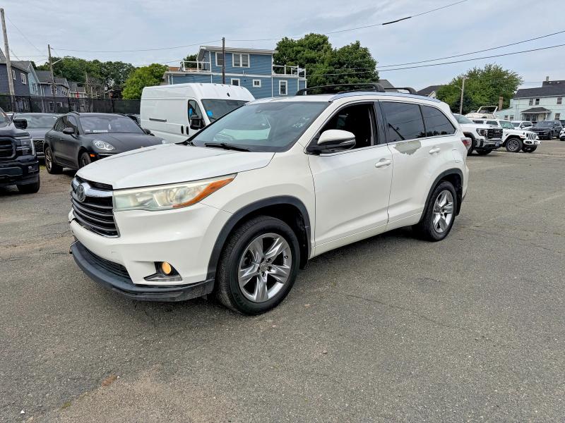 2015 Toyota Highlander VIN 5TDYKRFH2FS110262 COPART salvage auction — MINOR DENT/SCRATCHES, MA - CERTIFICATE OF TITLE (P), sold $9,600 on 2026-07-21 (photo 2)