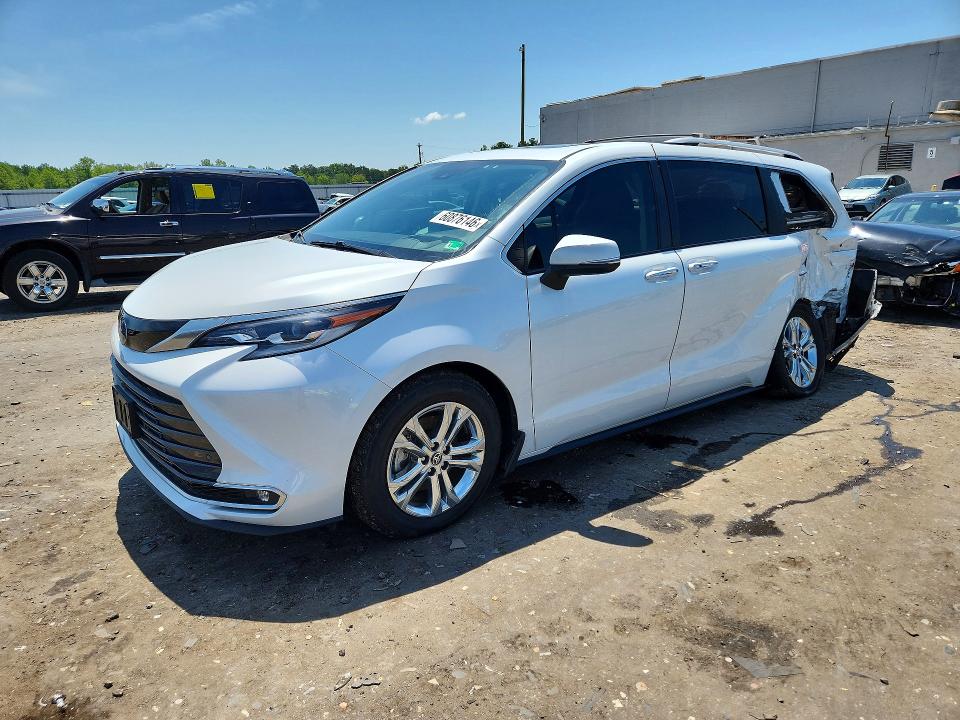 2022 Toyota Sienna VIN 5TDESKFC4NS060915 — COPART salvage auction photo