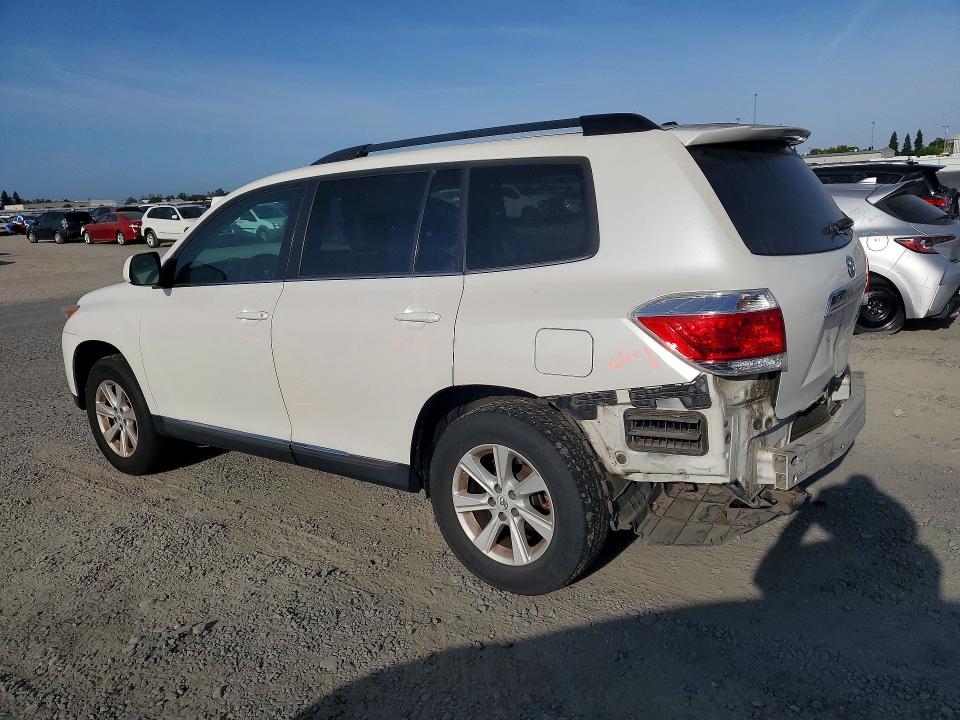 2012 Toyota Highlander VIN 5TDBK3EH8CS147946 COPART salvage auction — REAR END, Salvage Title, sold $2,700 on 2026-07-14 (photo 2)