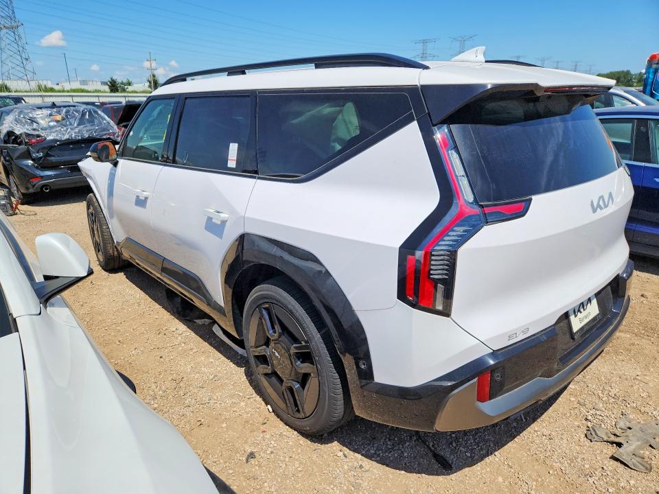 2026 Kia Ev9 VIN 5XYAEFS56TG005008 COPART salvage auction — FRONT END, IL - SALVAGE CERTIFICATE, sold $10,600 on 2026-08-27 (photo 2)